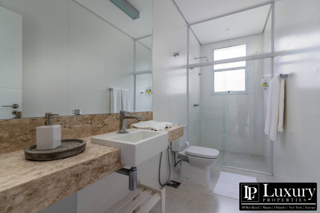 Imagem Casa de Condomínio com 4 Quartos à Venda, em Balneario Praia Do Perequê - Guarujá Imagem Casa de Condomínio com 4 Quartos à Venda, em Balneario Praia Do Perequê - Guarujá