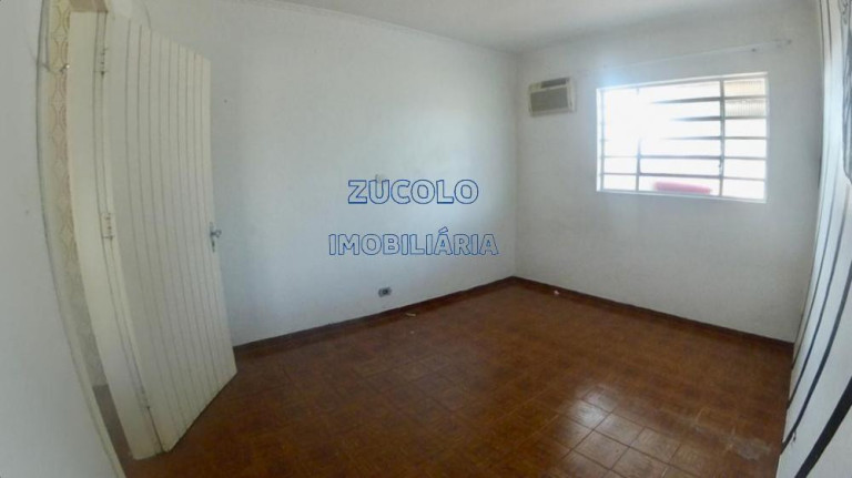 Imagem Casa com 2 Quartos à Venda, 394 m² Imagem Casa com 2 Quartos à Venda, 394 m²