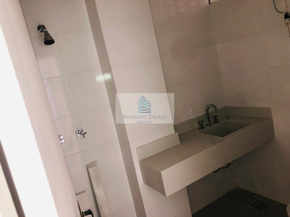 Imagem Imóvel com 3 Quartos à Venda, 125 m² em Copacabana - Rio De Janeiro Imagem Imóvel com 3 Quartos à Venda, 125 m² em Copacabana - Rio De Janeiro