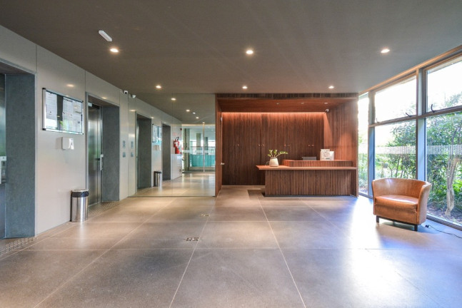 Sala Comercial à Venda, 22 m² em Moema - São Paulo