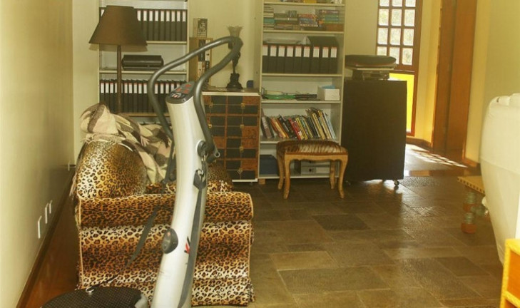 Imagem Casa com 4 Quartos à Venda, 1.000 m² em Vila Santo Antônio - Cotia Imagem Casa com 4 Quartos à Venda, 1.000 m² em Vila Santo Antônio - Cotia