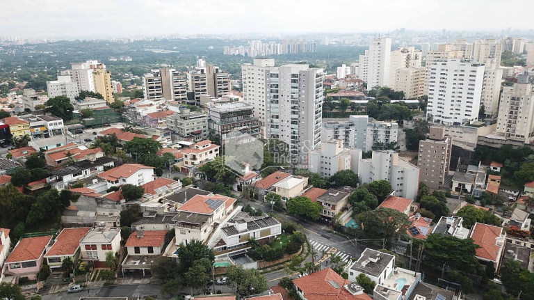 Imagem Sobrado com 4 Quartos à Venda, 300 m² em Vila Ipojuca - São Paulo Imagem Sobrado com 4 Quartos à Venda, 300 m² em Vila Ipojuca - São Paulo
