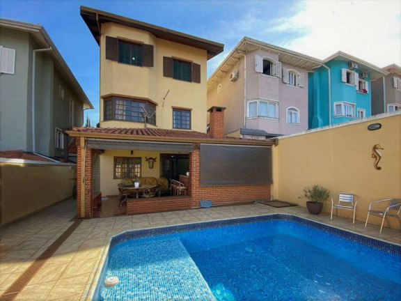 Imóvel com 4 Quartos à Venda, 270 m² em Jardim Lambreta - Cotia
