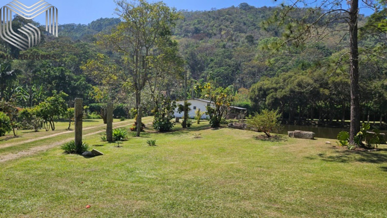Imagem Imóvel com 8 Quartos à Venda, 2.500 m² em Amparo - Nova Friburgo Imagem Imóvel com 8 Quartos à Venda, 2.500 m² em Amparo - Nova Friburgo