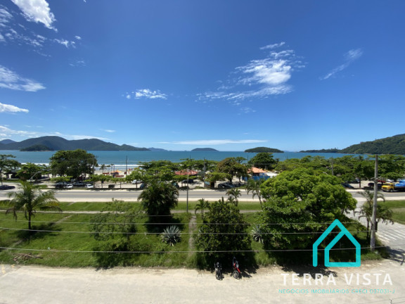 Casa com 11 Quartos à Venda, 670 m²