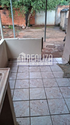 Imagem Casa com 2 Quartos à Venda, 300 m² em Vila Olímpica - Uberaba Imagem Casa com 2 Quartos à Venda, 300 m² em Vila Olímpica - Uberaba
