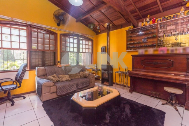 Imagem Casa com 3 Quartos à Venda, 381 m² em Tristeza - Porto Alegre