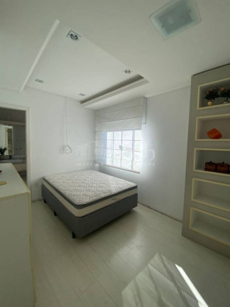 Imagem Sobrado com 5 Quartos à Venda, 270 m² em Nações - Balneário Camboriú Imagem Sobrado com 5 Quartos à Venda, 270 m² em Nações - Balneário Camboriú