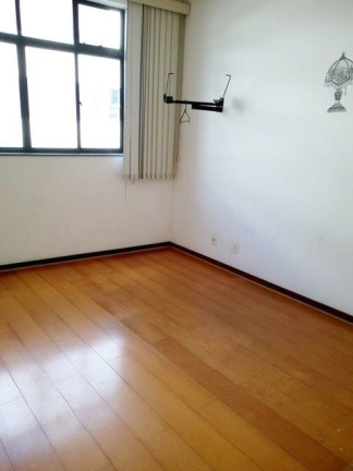 Imagem Imóvel com 2 Quartos à Venda, 60 m² em Várzea - Teresópolis Imagem Imóvel com 2 Quartos à Venda, 60 m² em Várzea - Teresópolis