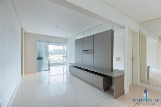 Imagem Apartamento com 3 Quartos à Venda, 121 m² em Centro - Balneário Camboriú Imagem Apartamento com 3 Quartos à Venda, 121 m² em Centro - Balneário Camboriú