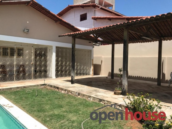 Casa com 3 Quartos à Venda, 250 m² em Candelária - Natal