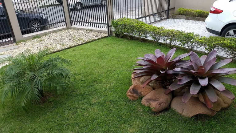 Imagem Casa com 3 Quartos à Venda, 200 m² em Iririú - Joinville