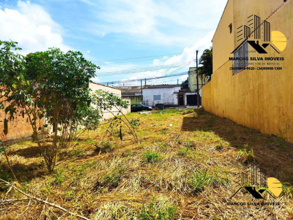 Imagem Terreno à Venda, 400 m² em Jardim Brasília - Uberlândia Imagem Terreno à Venda, 400 m² em Jardim Brasília - Uberlândia