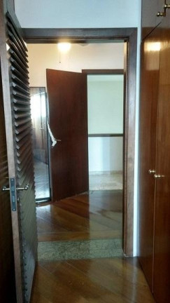 Imagem Sobrado com 4 Quartos à Venda, 730 m² em Interlagos - São Paulo