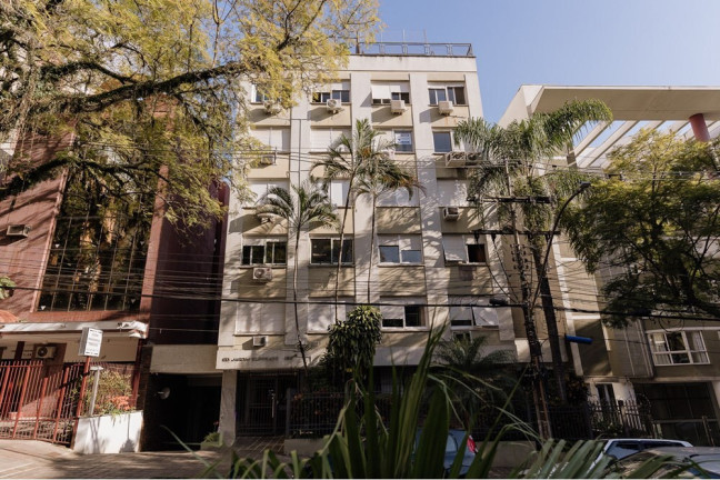 Imagem Imóvel com 3 Quartos à Venda, em Rio Branco - Porto Alegre Imagem Imóvel com 3 Quartos à Venda, em Rio Branco - Porto Alegre