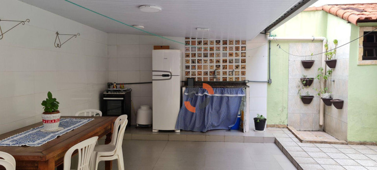 Imagem Casa com 4 Quartos à Venda, 212 m² em Caonze - Nova Iguaçu
