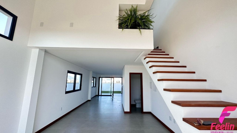 Imagem Casa com 3 Quartos à Venda, 163 m² em Campeche - Florianópolis