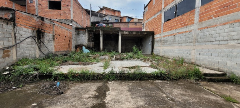 Imagem Imóvel com 2 Quartos à Venda, 650 m² em Jardim Itacolomi - Itapevi