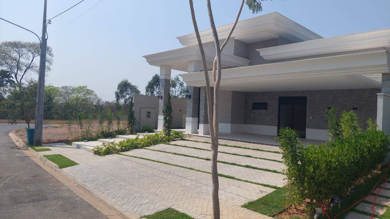 Imagem Casa com 4 Quartos à Venda, 693 m² em Condomínio Florais Itália - Cuiabá