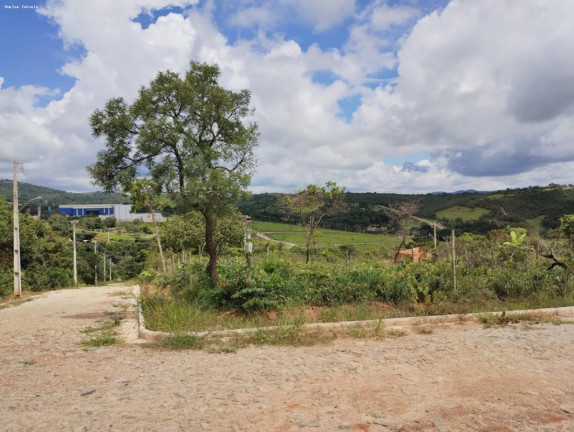 Imagem Terreno à Venda, 360 m² em Estrela Do Sul - Mateus Leme