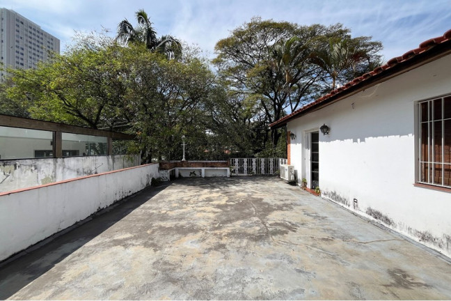Imagem Casa com 7 Quartos à Venda, 307 m² em Boaçava - São Paulo Imagem Casa com 7 Quartos à Venda, 307 m² em Boaçava - São Paulo