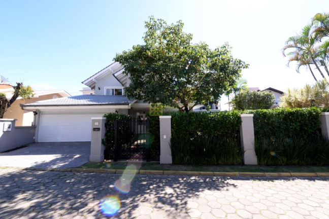 Imagem Casa com 3 Quartos à Venda, 440 m² em Centro - Porto Belo Imagem Casa com 3 Quartos à Venda, 440 m² em Centro - Porto Belo