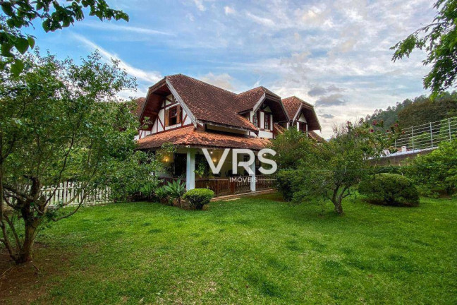 Casa com 6 Quartos à Venda, 461 m² em Albuquerque - Teresópolis