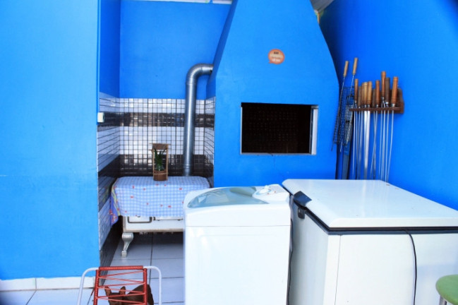 Imagem Casa com 3 Quartos à Venda, 250 m² em Mathias Velho - Canoas