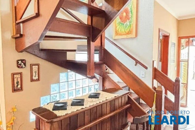 Imagem Sobrado com 3 Quartos à Venda, 338 m² em Campestre - Santo André