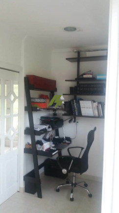Imagem Casa com 4 Quartos à Venda, 250 m²
