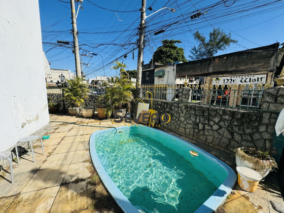 Imagem Casa com 3 Quartos à Venda, 250 m² em Centro - São Gonçalo Imagem Casa com 3 Quartos à Venda, 250 m² em Centro - São Gonçalo