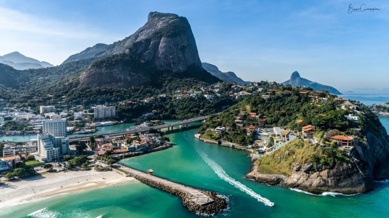 Imagem Casa de Condomínio com 4 Quartos à Venda, em Barra Da Tijuca - Rio De Janeiro Imagem Casa de Condomínio com 4 Quartos à Venda, em Barra Da Tijuca - Rio De Janeiro