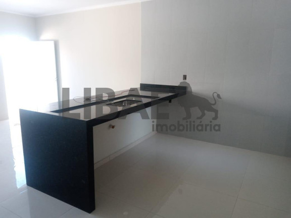 Imagem Imóvel com 2 Quartos à Venda, 72 m² em Jardim Ypê - Botucatu