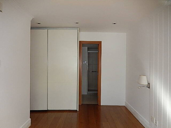 Imagem Apartamento com 3 Quartos à Venda, em Lagoa - Rio De Janeiro Imagem Apartamento com 3 Quartos à Venda, em Lagoa - Rio De Janeiro