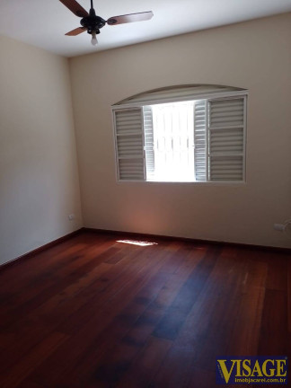 Imagem Casa com 3 Quartos à Venda, 325 m² em Jd. St. Maria - Jacareí Imagem Casa com 3 Quartos à Venda, 325 m² em Jd. St. Maria - Jacareí