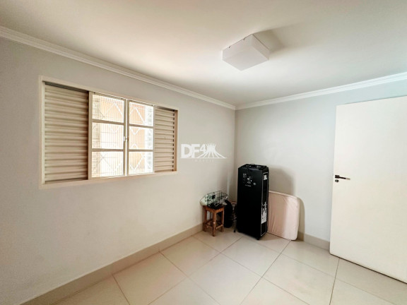 Imagem Casa com 4 Quartos à Venda, 200 m² em Guará I - Brasília