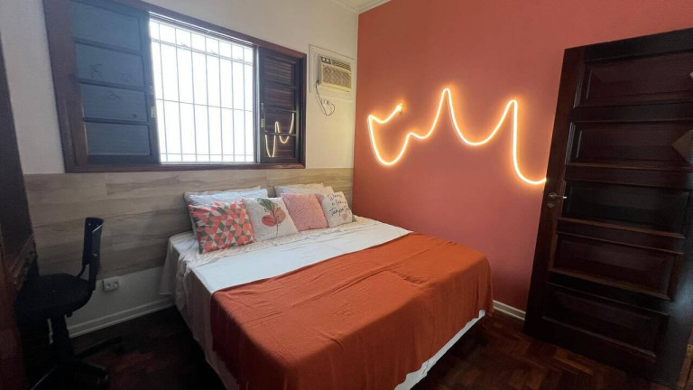 Imagem Casa com 4 Quartos para Alugar, 167 m² em Embaré - Santos Imagem Casa com 4 Quartos para Alugar, 167 m² em Embaré - Santos
