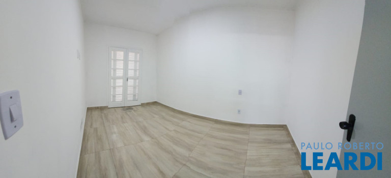 Imagem Casa com 3 Quartos à Venda, 264 m² em Vila Curuçá - Santo André