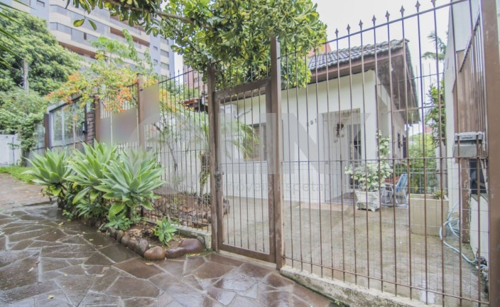 Imagem Casa com 2 Quartos à Venda, 261 m² em Mont Serrat - Porto Alegre Imagem Casa com 2 Quartos à Venda, 261 m² em Mont Serrat - Porto Alegre