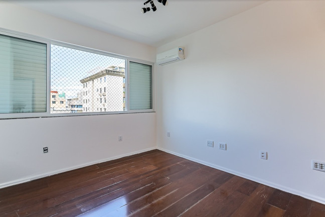 Imagem Apartamento com 4 Quartos à Venda, 218 m² em Centro - Florianópolis