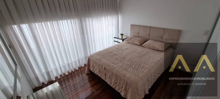 Imagem Casa com 4 Quartos à Venda, 340 m² em Tamboré - Santana De Parnaíba Imagem Casa com 4 Quartos à Venda, 340 m² em Tamboré - Santana De Parnaíba