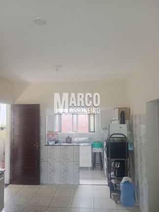 Imagem Casa com 3 Quartos à Venda, 360 m² em Paranaguamirim - Joinville Imagem Casa com 3 Quartos à Venda, 360 m² em Paranaguamirim - Joinville
