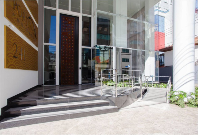 Imagem Apartamento com 3 Quartos para Alugar, 128 m² em Centro - Balneário Camboriú