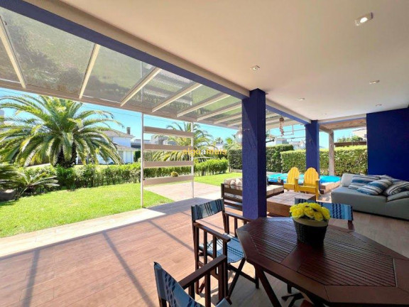 Imagem Casa com 4 Quartos à Venda, 296 m² em Condominio Ventura Club - Xangri-lá Imagem Casa com 4 Quartos à Venda, 296 m² em Condominio Ventura Club - Xangri-lá