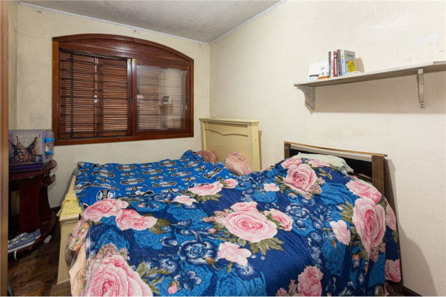 Imagem Casa com 3 Quartos à Venda, em Jardim Itu - Porto Alegre Imagem Casa com 3 Quartos à Venda, em Jardim Itu - Porto Alegre