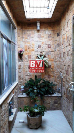 Imagem Casa com 3 Quartos à Venda, 220 m² em Vila Da Penha - Rio De Janeiro Imagem Casa com 3 Quartos à Venda, 220 m² em Vila Da Penha - Rio De Janeiro