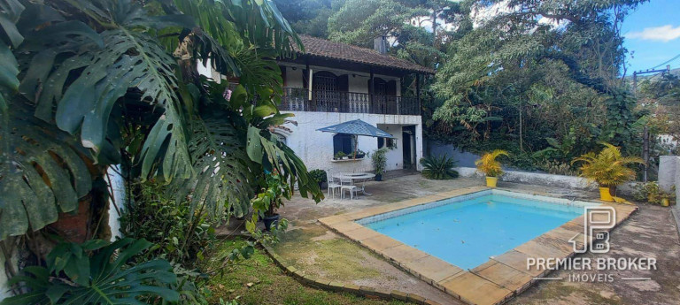 Imagem Casa com 4 Quartos à Venda, 230 m² em Bom Retiro - Teresópolis