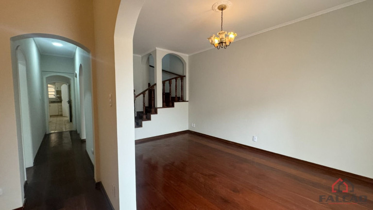 Imagem Sobrado com 4 Quartos à Venda, 226 m² em Embaré - Santos