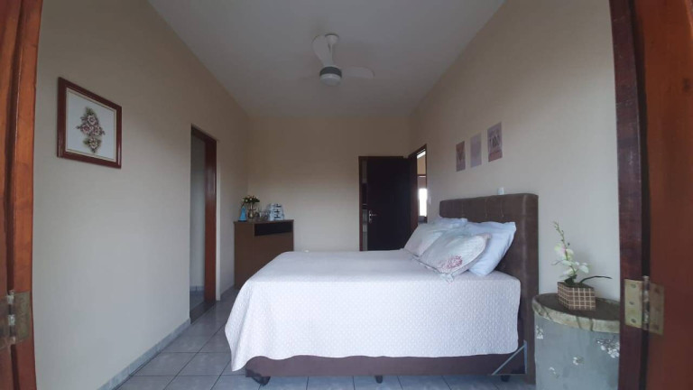Imagem Casa com 5 Quartos à Venda, 71 m² em Jardim Savoy - Itanhaém Imagem Casa com 5 Quartos à Venda, 71 m² em Jardim Savoy - Itanhaém
