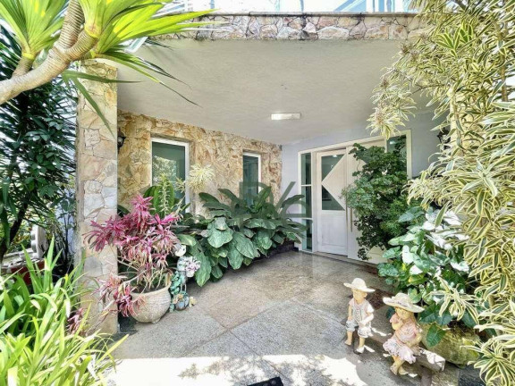 Imagem Casa com 6 Quartos à Venda ou Locação, 1.200 m² em Golf Village - Carapicuíba Imagem Casa com 6 Quartos à Venda ou Locação, 1.200 m² em Golf Village - Carapicuíba